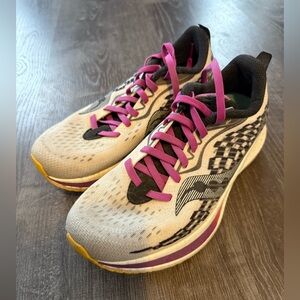 Saucony endorphin speed 2